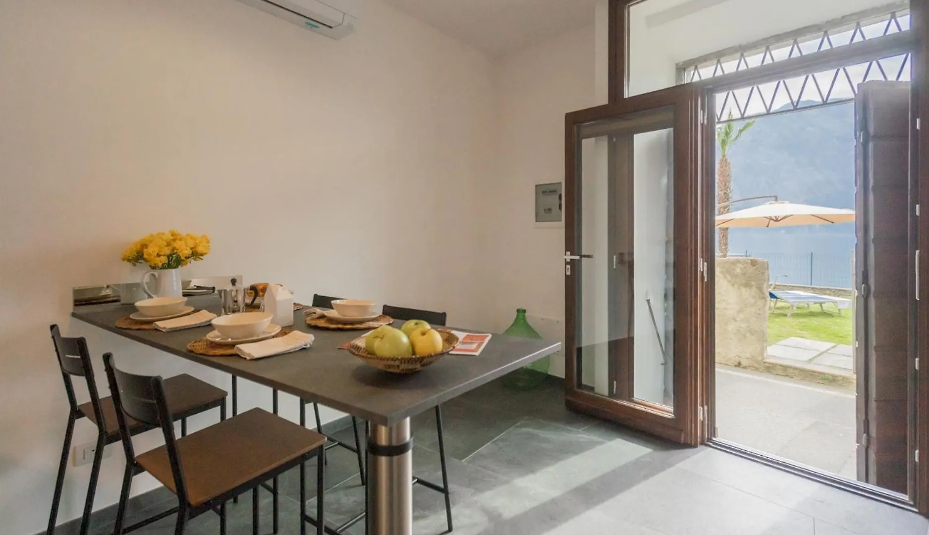 Apartment Cozy Nest On The Lake By Rent All Como Tremezzo